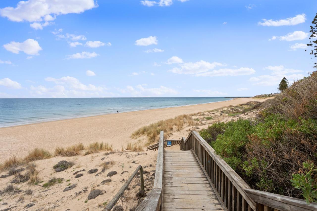 Beachside Escape on The Esplanade Christies Beach Exterior foto